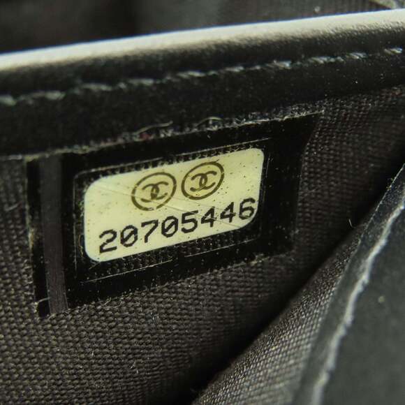 CHANEL Black Wallet - Picture 9 of 16